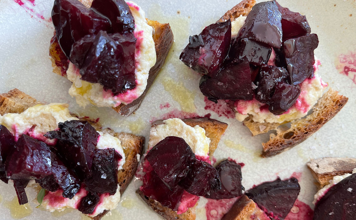 Daphne Oz Posts Beet & Goat Cheese Crostini