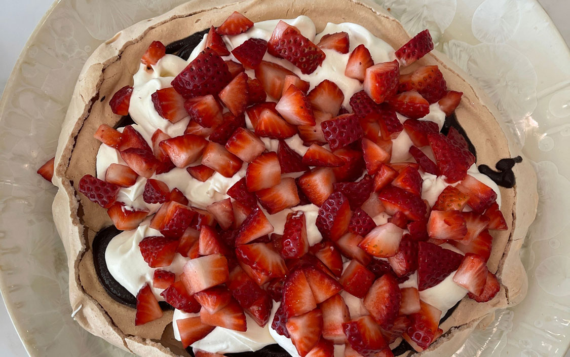 Daphne Oz Posts Salted Chocolate & Strawberry Pavlova